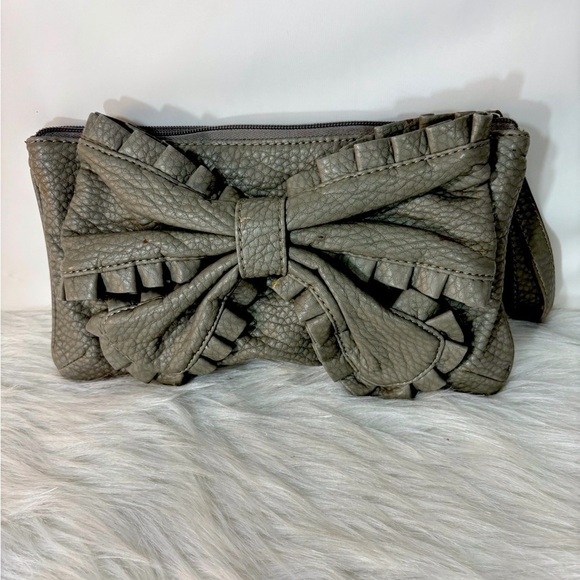 Marc Ecko Gray Clutch - Picture 1 of 6